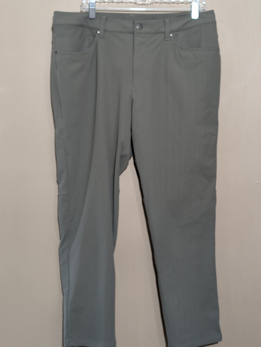 Lululemon ABC Slim-Fit 5 Pocket Pants in Light Green Size 36